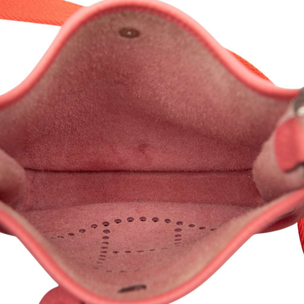 Hermès Clemence Amazone Evelyne TPM 16 Pink Leather Very good - Model View