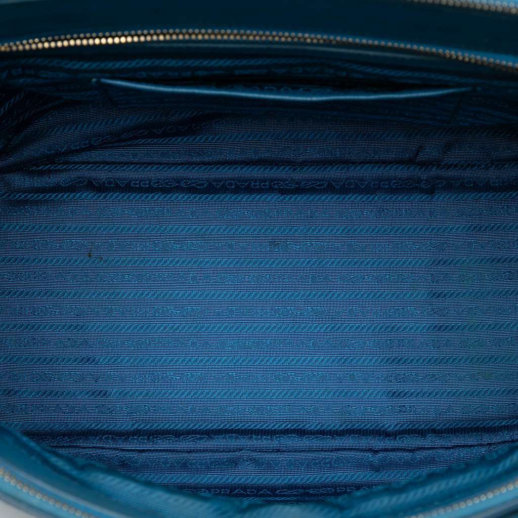 Prada Large Saffiano Lux Galleria Double Zip Tote Blue Leather Good - Model View