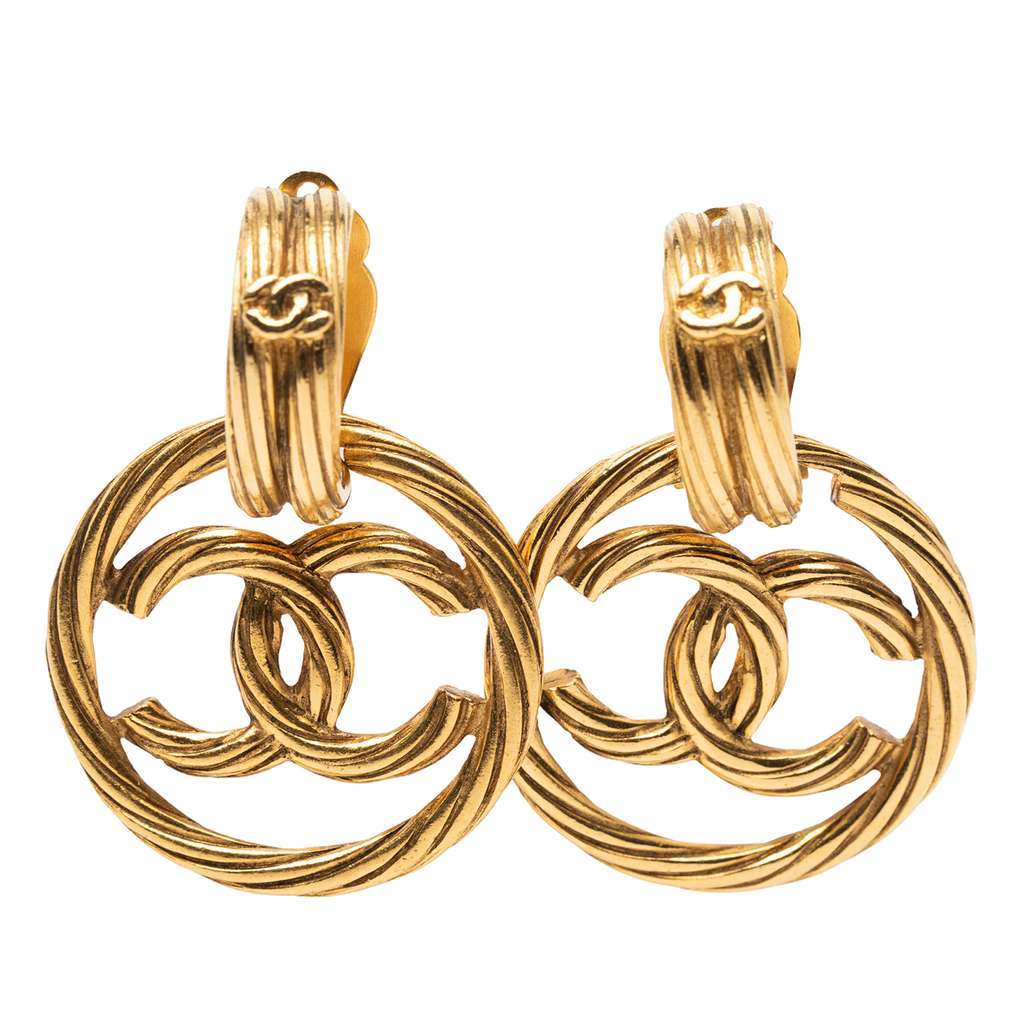 Chanel CC Gold Plated Hoop Drop Clip On Earrings Gold Metal Good condition - Front View