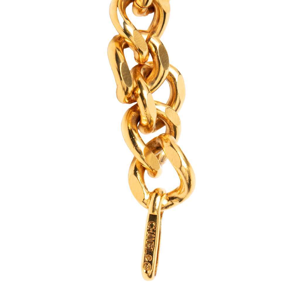 Chanel Gold Plated CC Medallion Chain Belt Gold Metal Very good - Model View