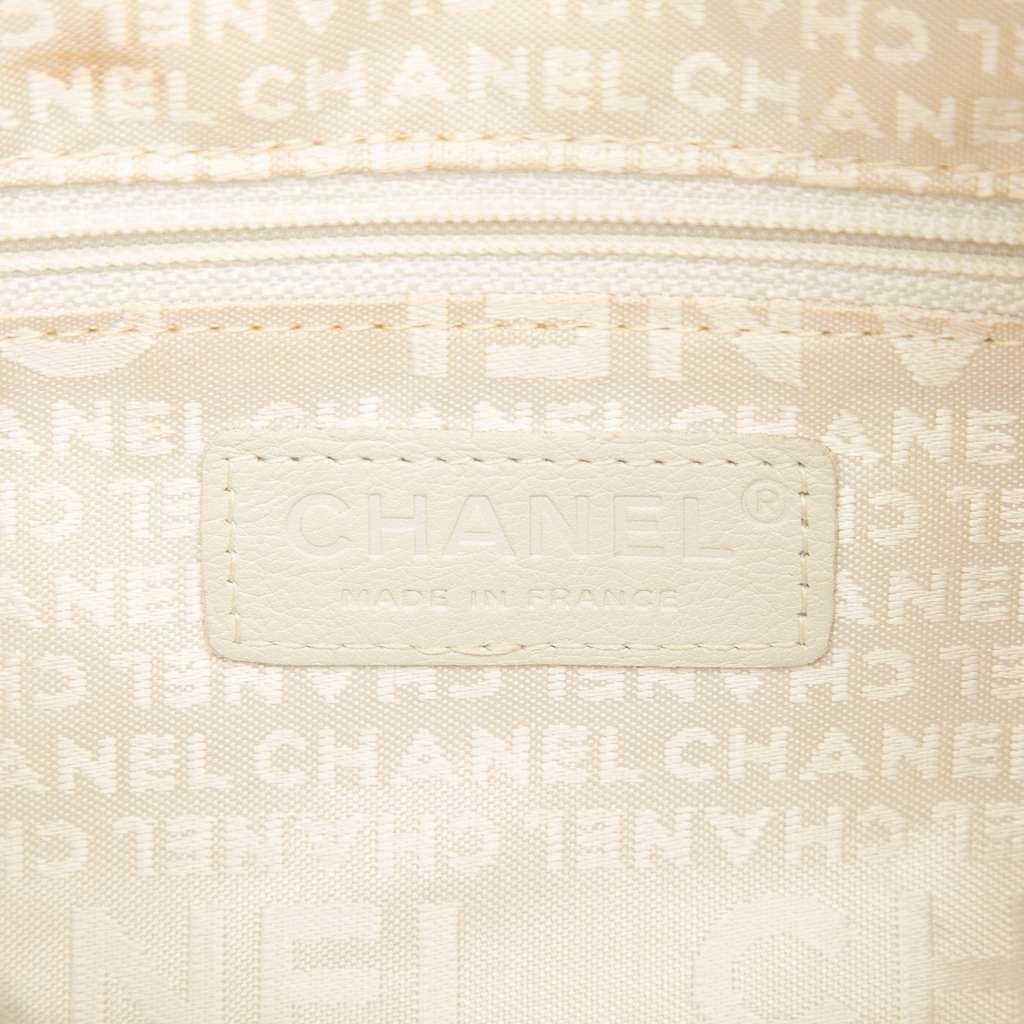 Chanel Mini Caviar Choco Bar Handbag White Leather Good - Box View
