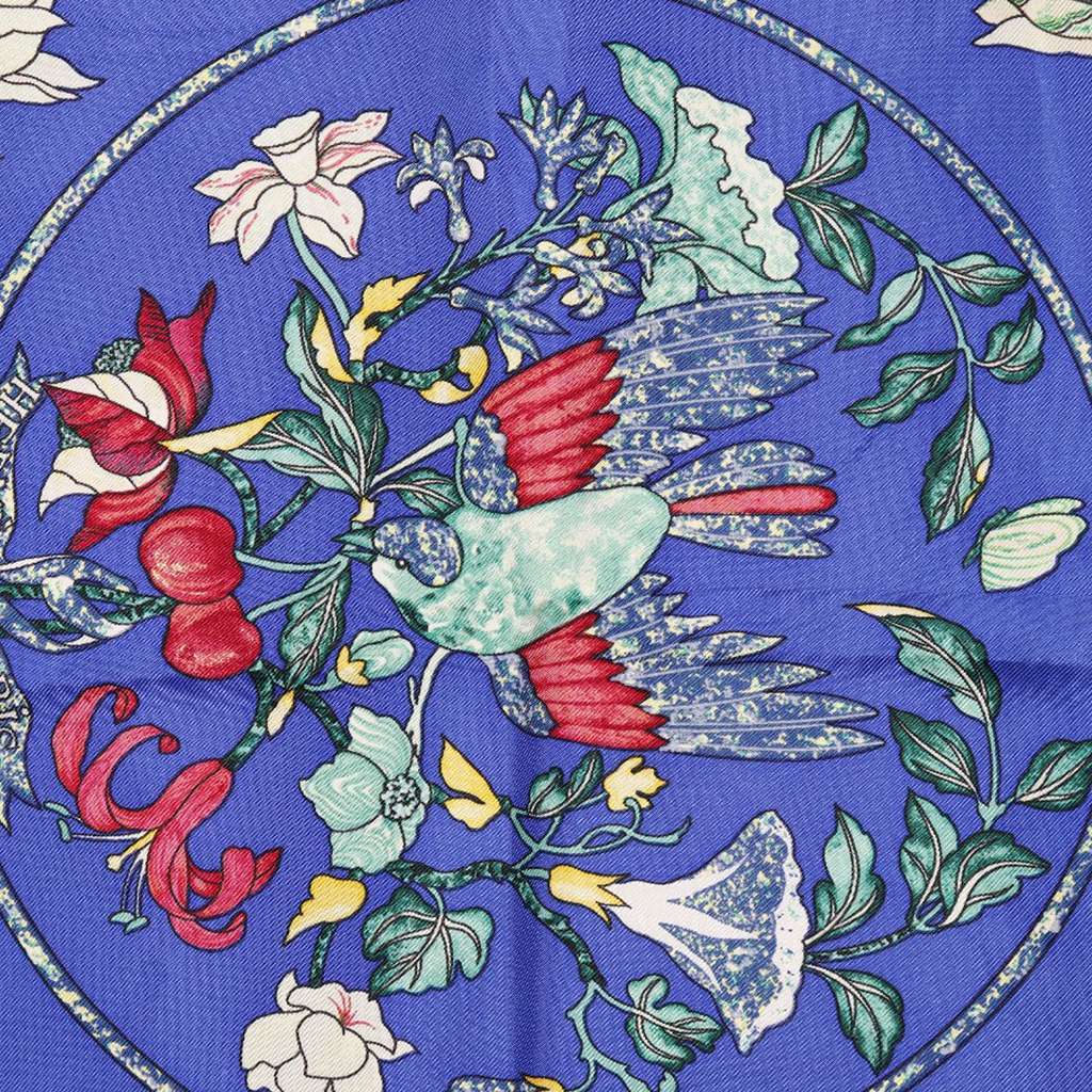 Hermès Pierres D Orient Et D Occident Silk Scarf 90 Blue Silk Very good condition - Back View