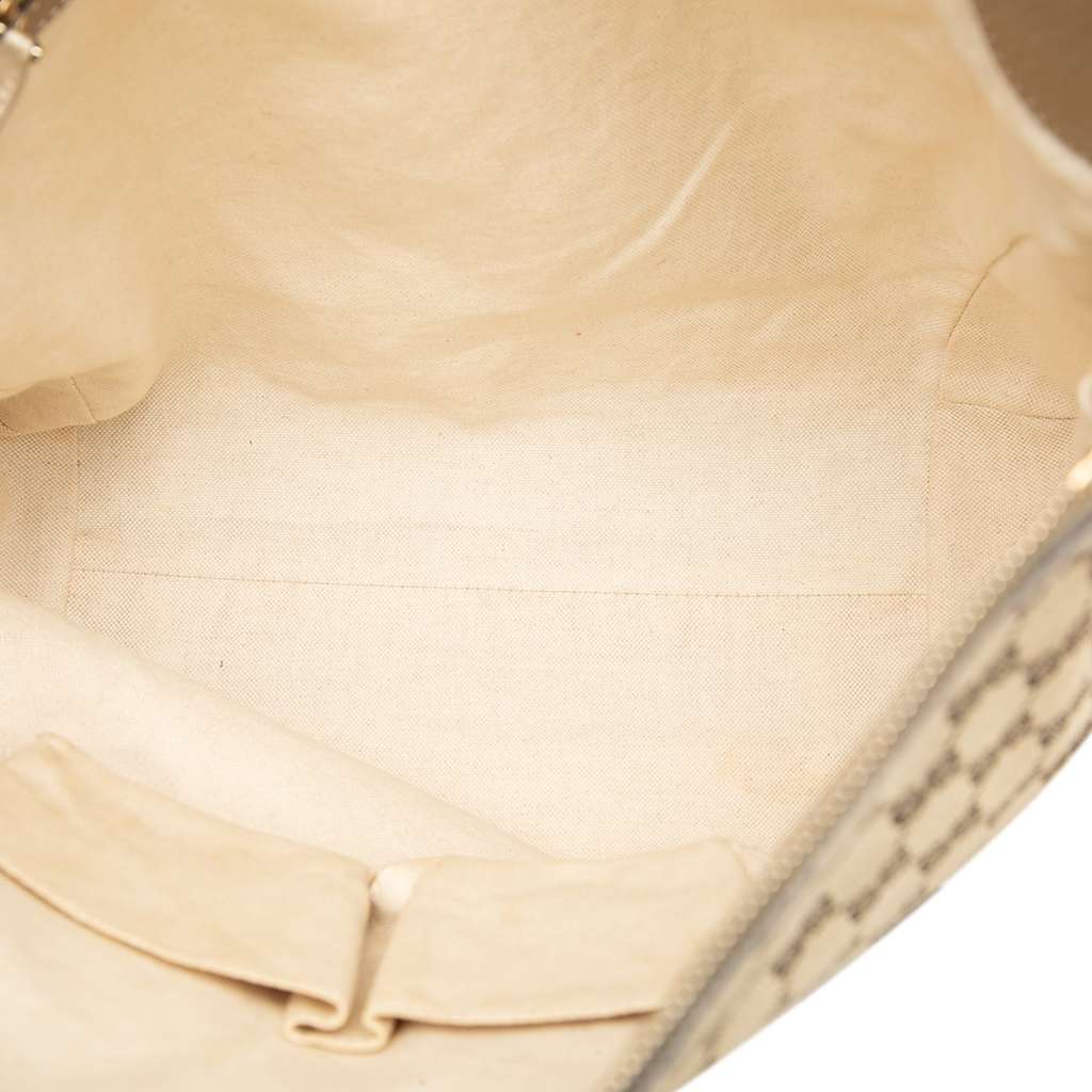 Gucci Large GG Canvas Bella Shoulder Bag Brown Canvas Very good condition - Model View