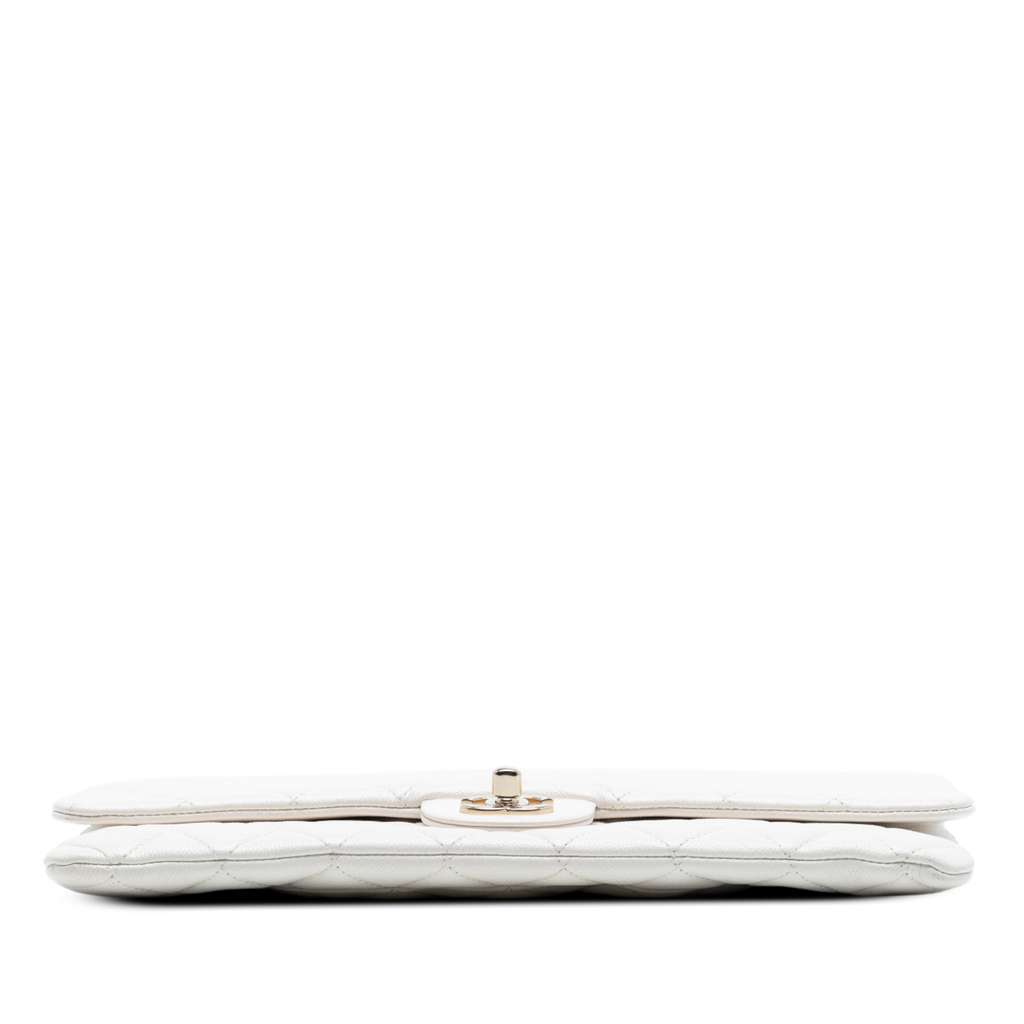 Chanel Quilted Caviar East West Flap Clutch White Leather Good condition - Inside View
