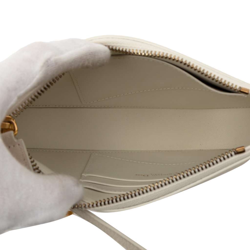 Dior Goatskin Saddle Rodeo Pouch White Leather Very good - Model View