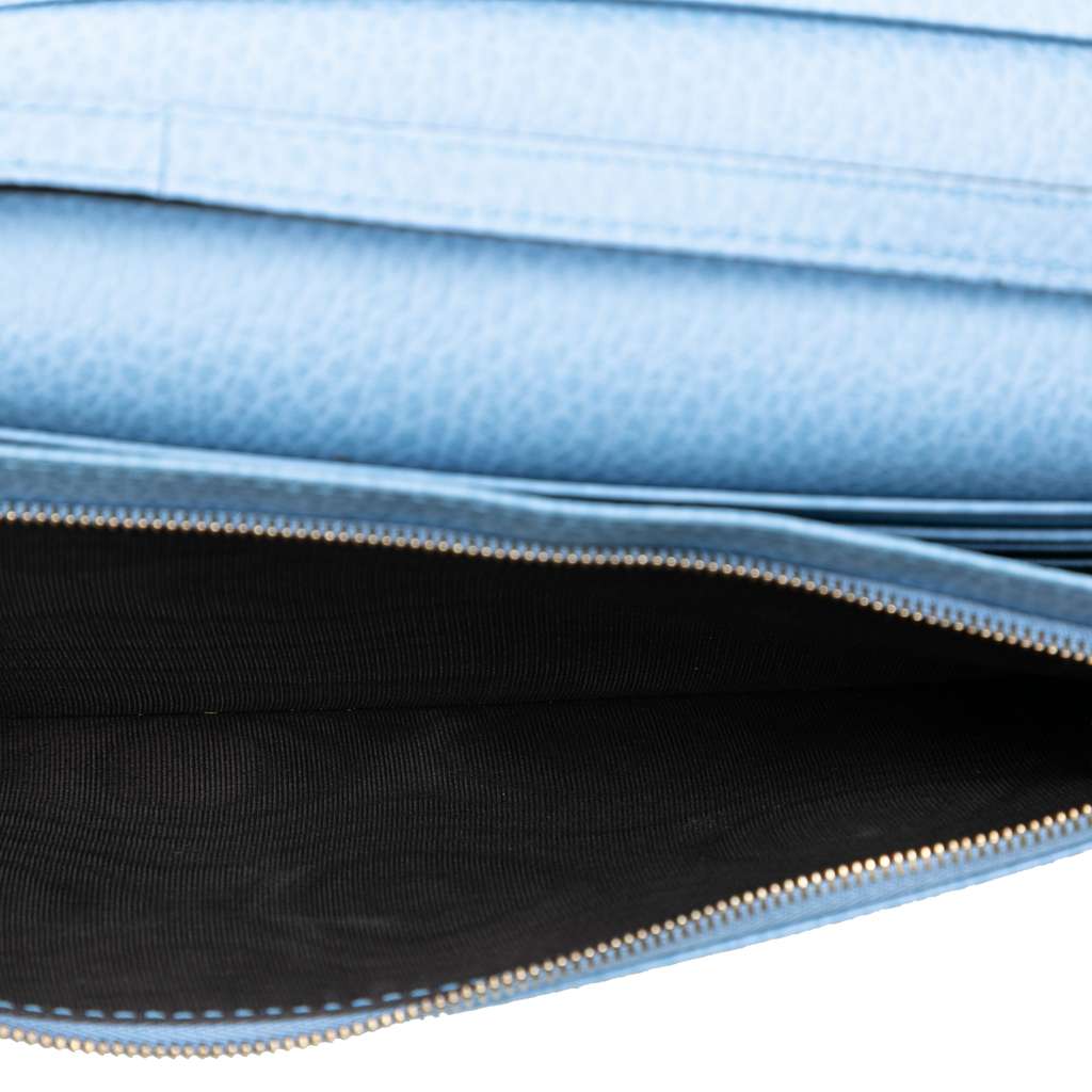 Gucci Dollar Calfskin Swing Wallet On Strap Blue Leather Very good - Model View