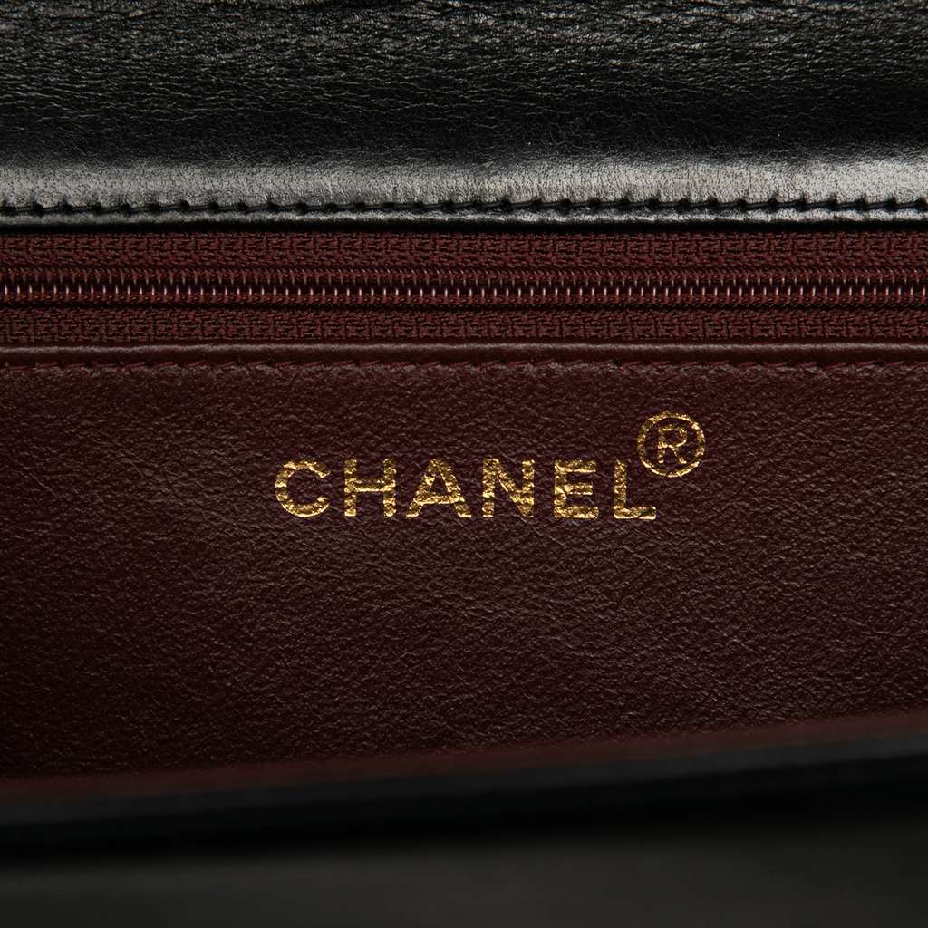 Chanel CC Quilted Lambskin Full Single Flap Black Leather Very good condition - Box View