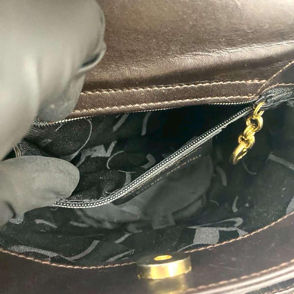 Salvatore Ferragamo Leather Vara Bow Top Handle Bucket Bag Brown Leather Very good condition - Model View