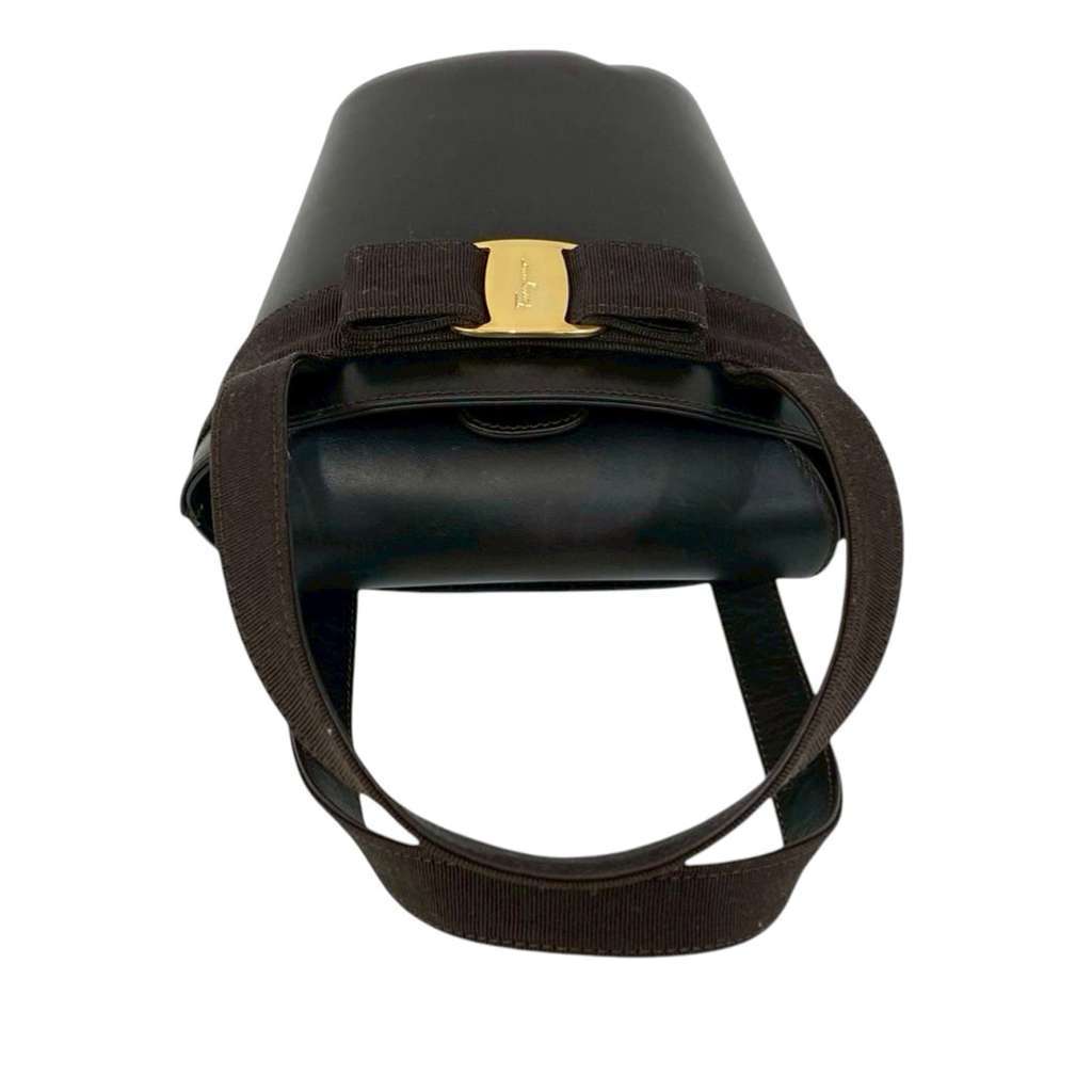 Salvatore Ferragamo Leather Vara Bow Top Handle Bucket Bag Brown Leather Very good condition - Box View