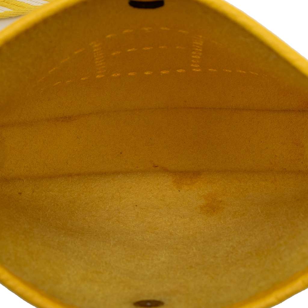 Hermès Clemence Amazone Evelyne TPM 16 Yellow Leather Very good - Model View