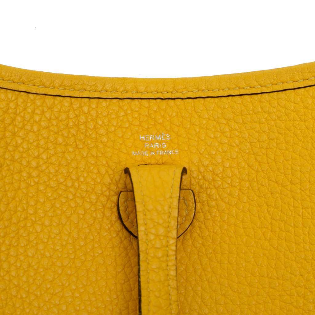 Hermès Clemence Amazone Evelyne TPM 16 Yellow Leather Very good - Box View