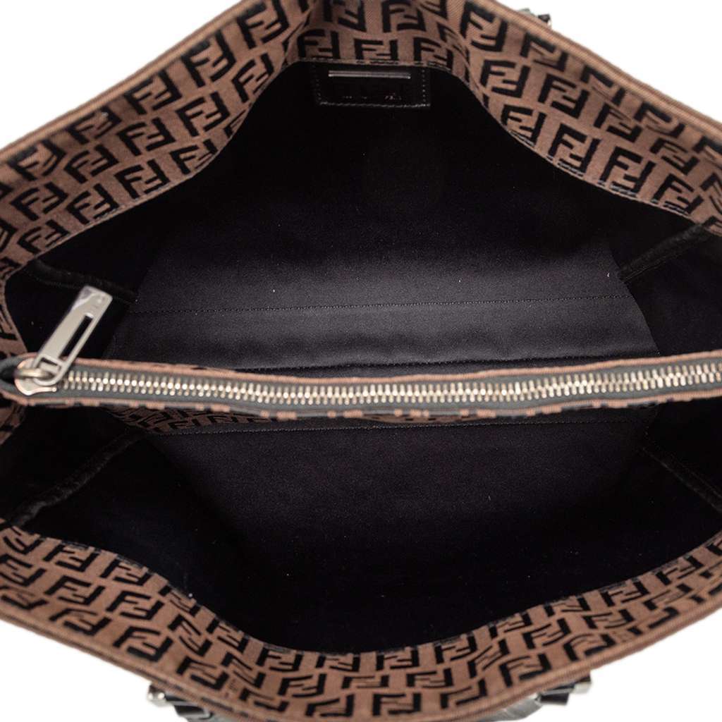 Fendi Zucchino Canvas Tote Brown Canvas Very good - Model View