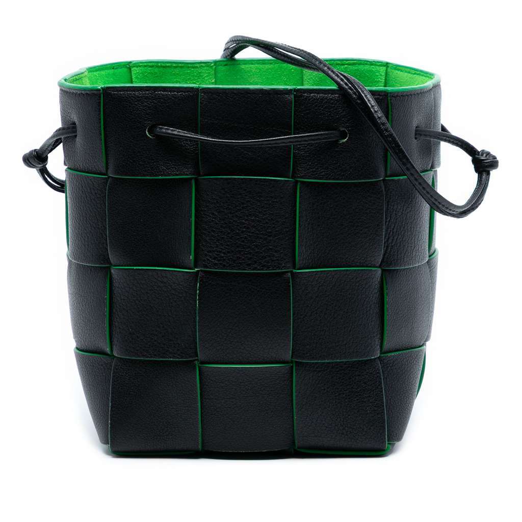 Bottega Veneta Small Nappa Maxi Intrecciato Cassette Bucket Bag Black Leather Very good - Front View