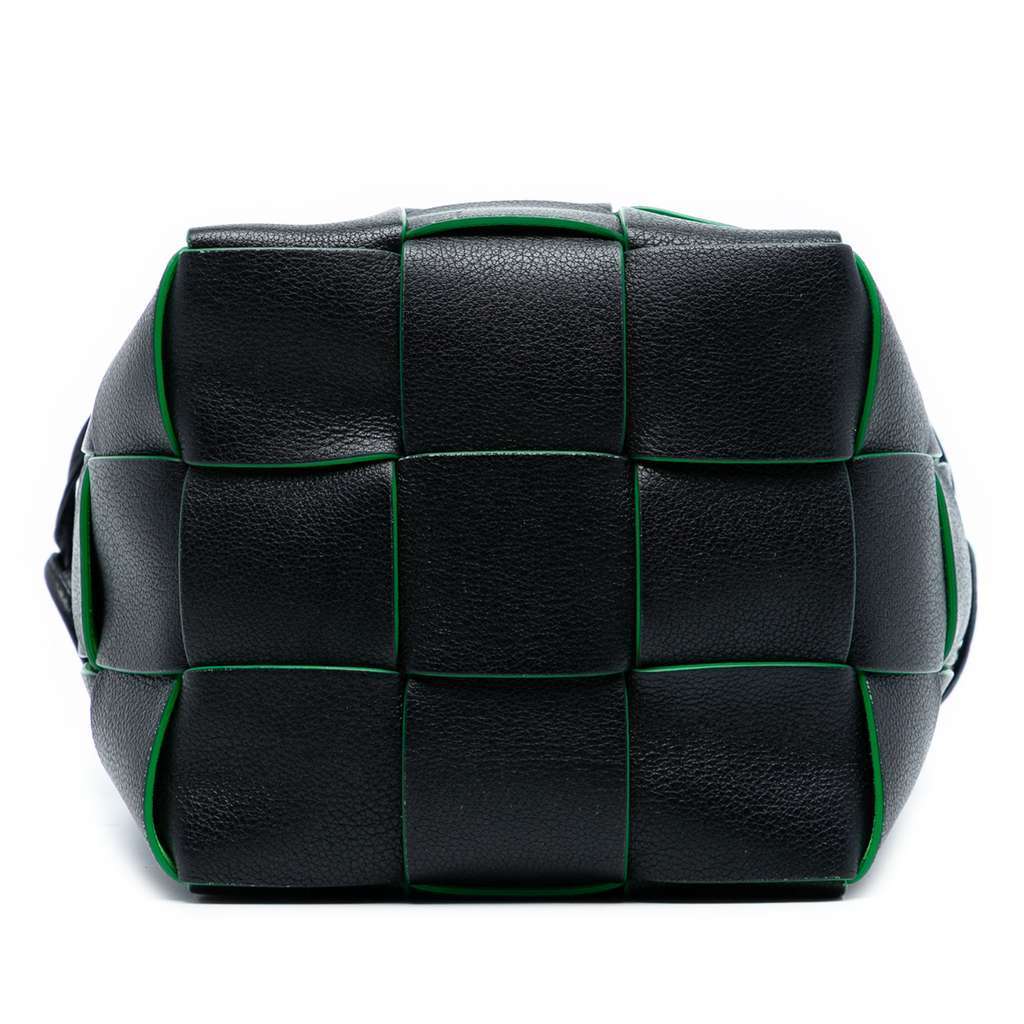 Bottega Veneta Small Nappa Maxi Intrecciato Cassette Bucket Bag Black Leather Very good - Inside View