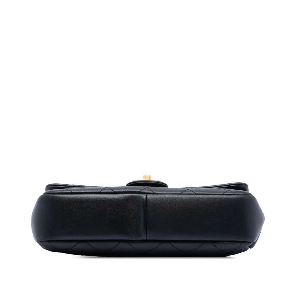 Chanel Medium Lambskin In the Loop Flap Black Leather Good - Inside View