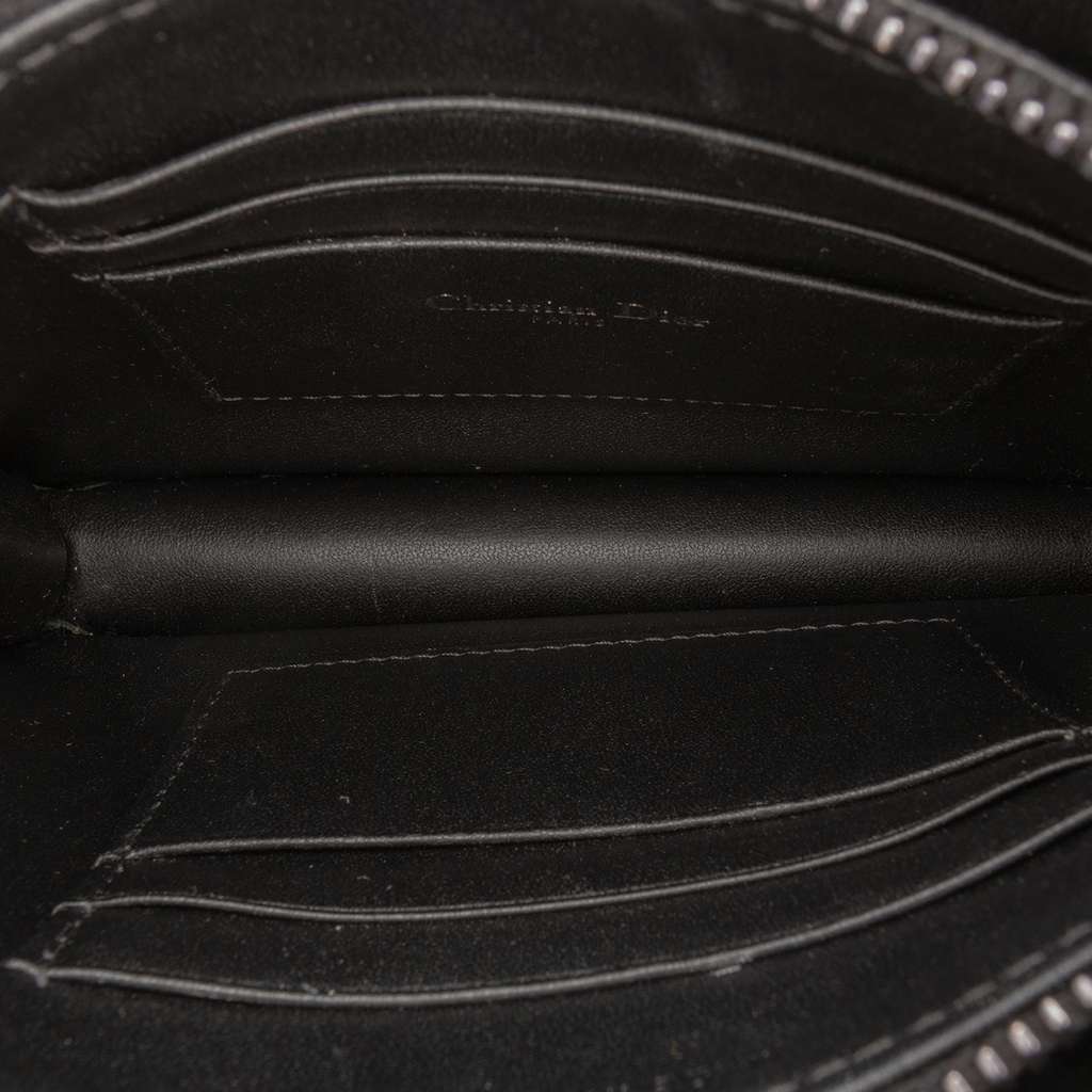 Dior Calfskin Macrocannage Diamond Caro Zipped Pouch With Chain Black Leather Good condition - Model View
