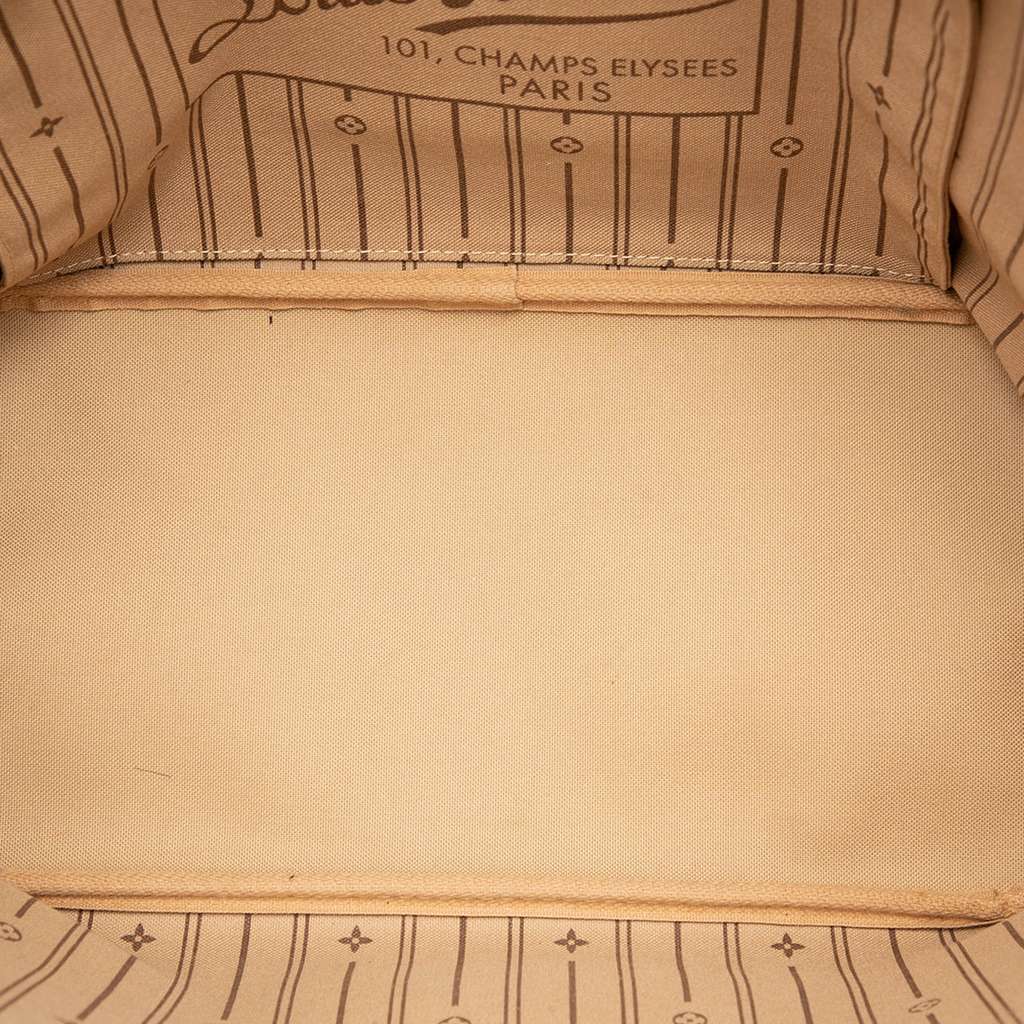 Louis Vuitton Monogram Neverfull MM Brown Very good - Model View