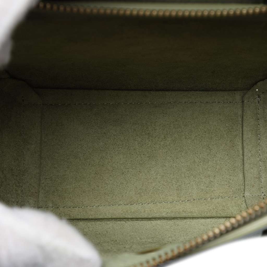 Celine Pico Grained Calfskin Belt Bag Green Leather Very good condition - Model View