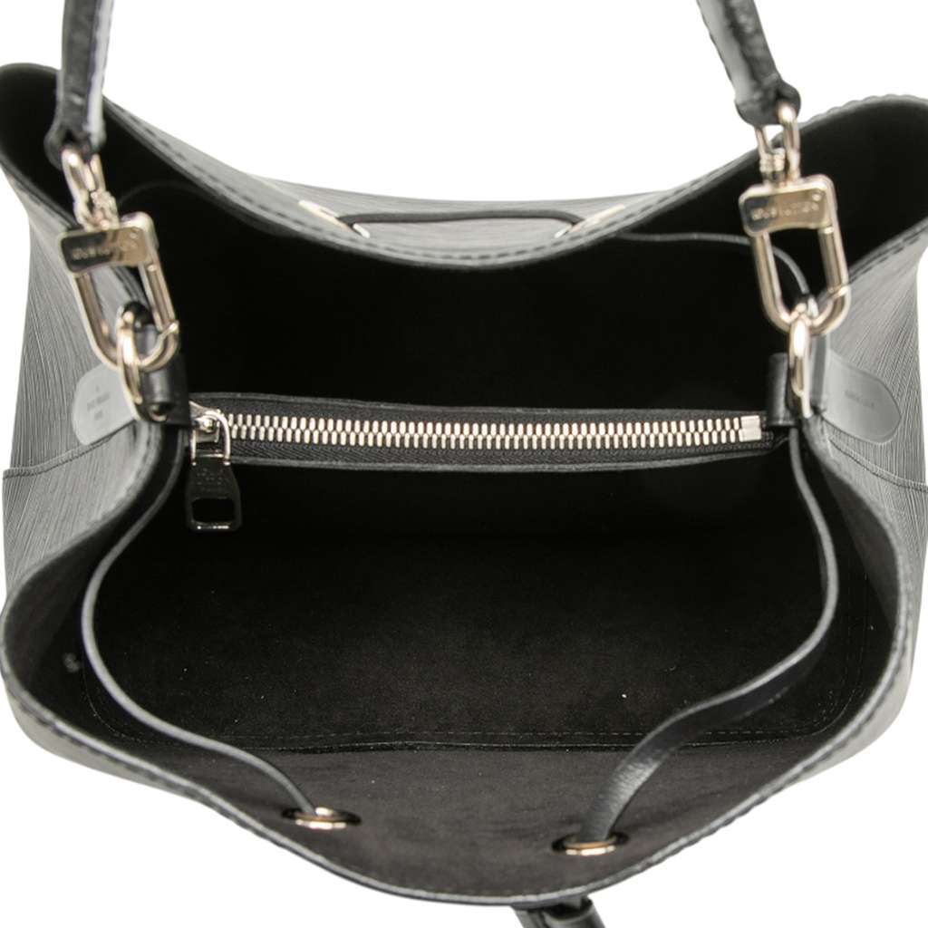 Louis Vuitton Epi NeoNoe MM Black Leather Good - Model View