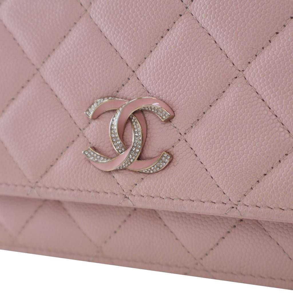 Chanel Quilted Caviar Crystal Enamel CC Wallet On Chain Pink Leather Very good condition - Box View