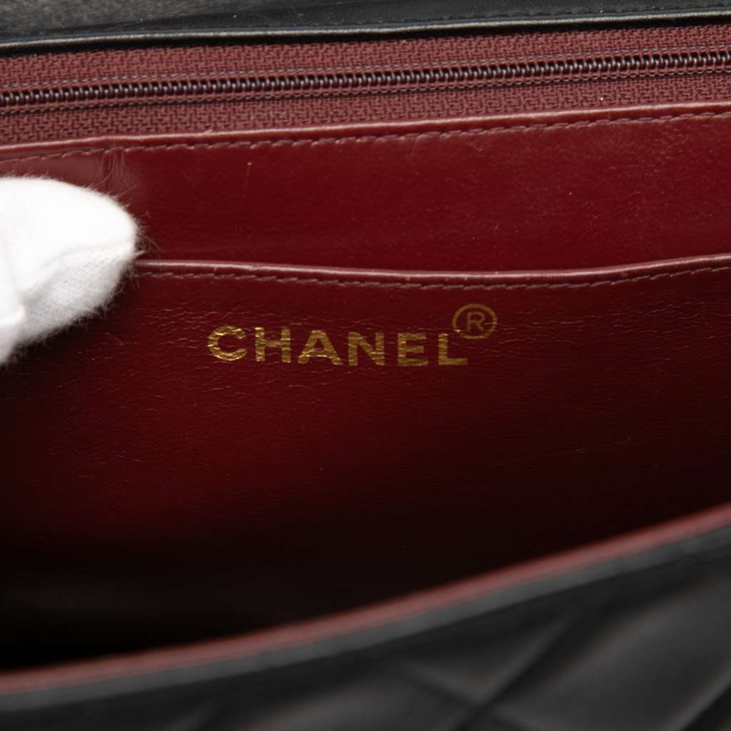 Chanel Maxi XL Classic Lambskin Single Flap Black Leather Very good condition - Box View