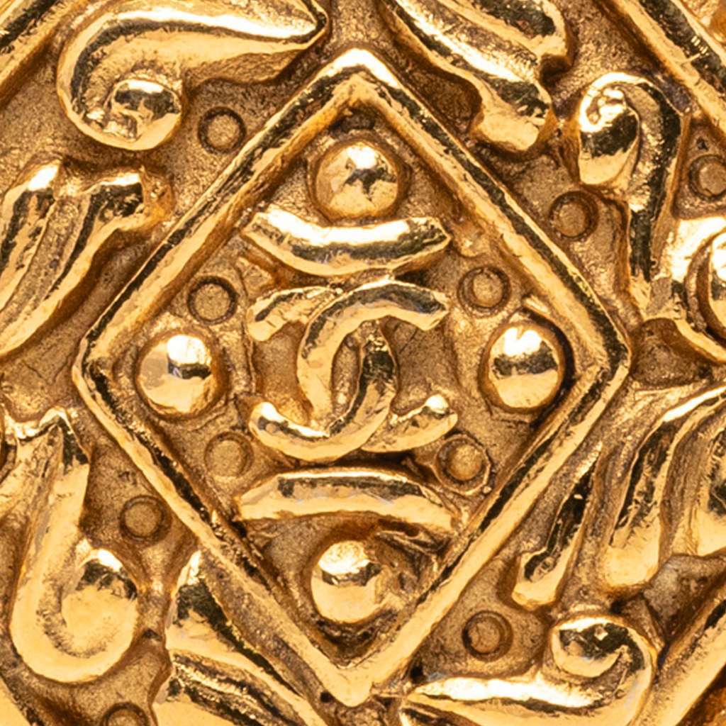 Chanel CC Gold Plated Diamond Brooch Gold Metal Very good condition - Inside View