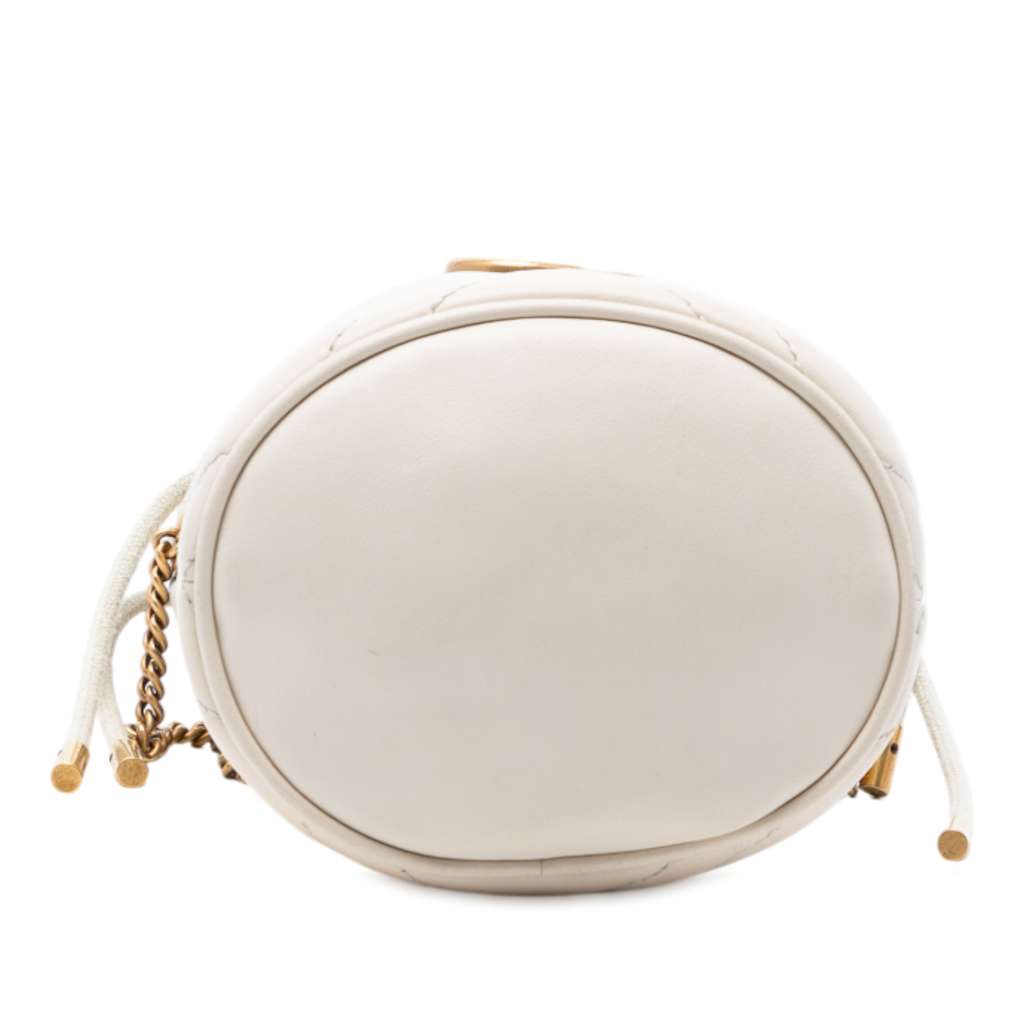 Gucci Small GG Marmont Leather Matelasse Bucket Bag White Leather Very good condition - Inside View