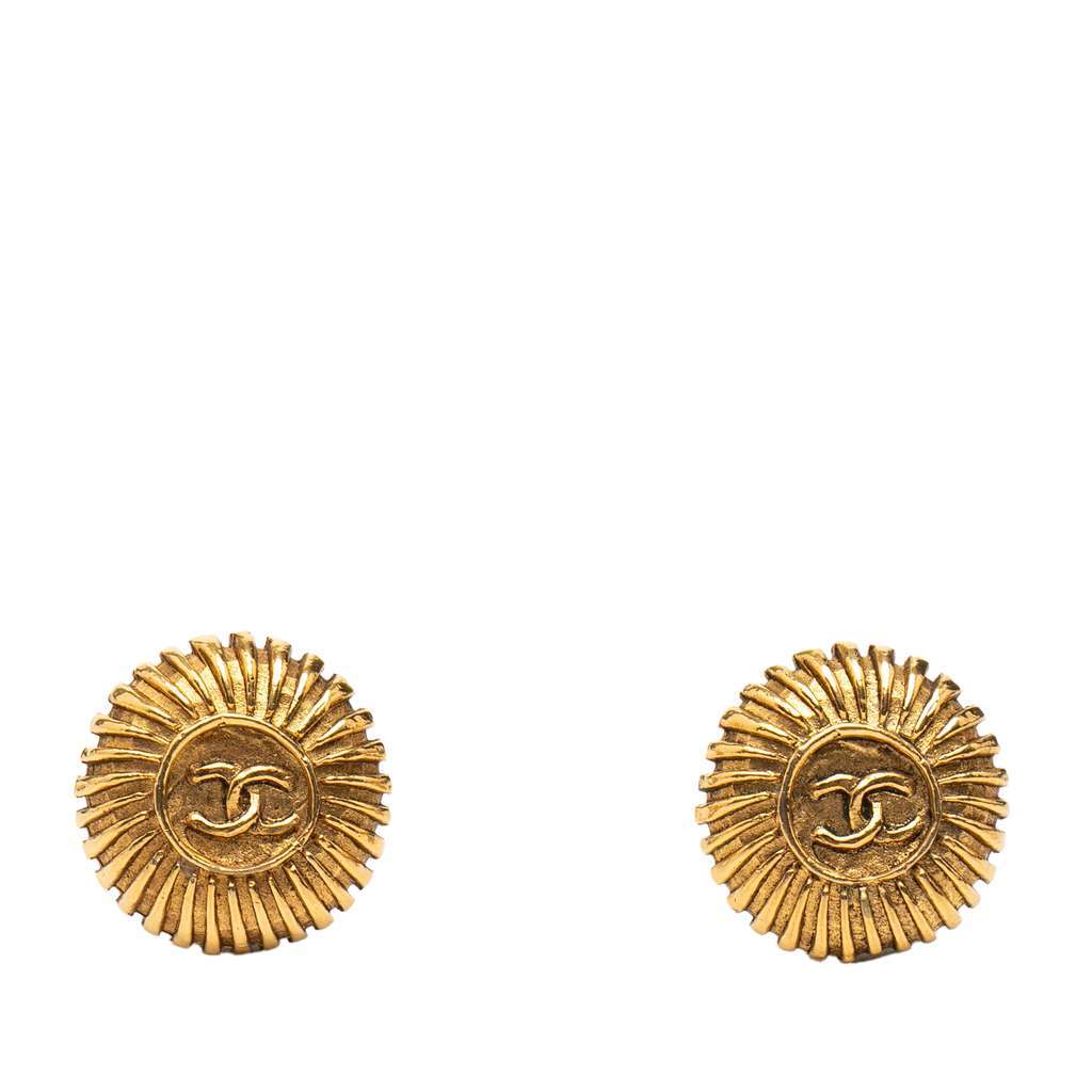 Chanel CC Gold Plated Round Clip on Earrings Gold Metal Very good - Front View