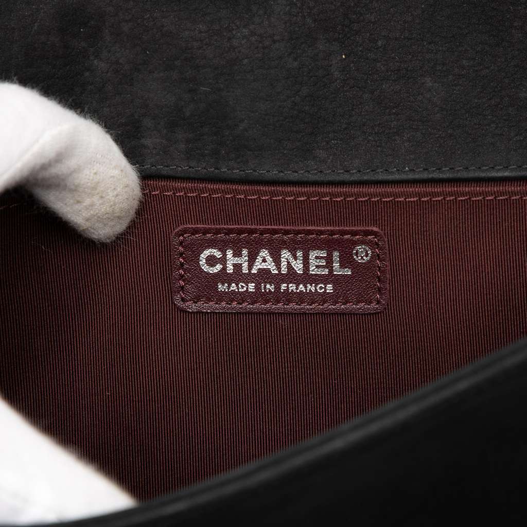 Chanel Old Medium Chevron Suede Boy Flap Black Leather Very good - Box View
