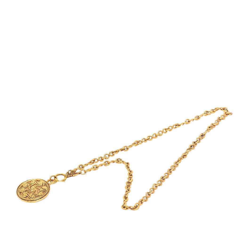 Chanel CC Gold Plated Medallion Pendant Necklace Gold Metal Very good - Front View