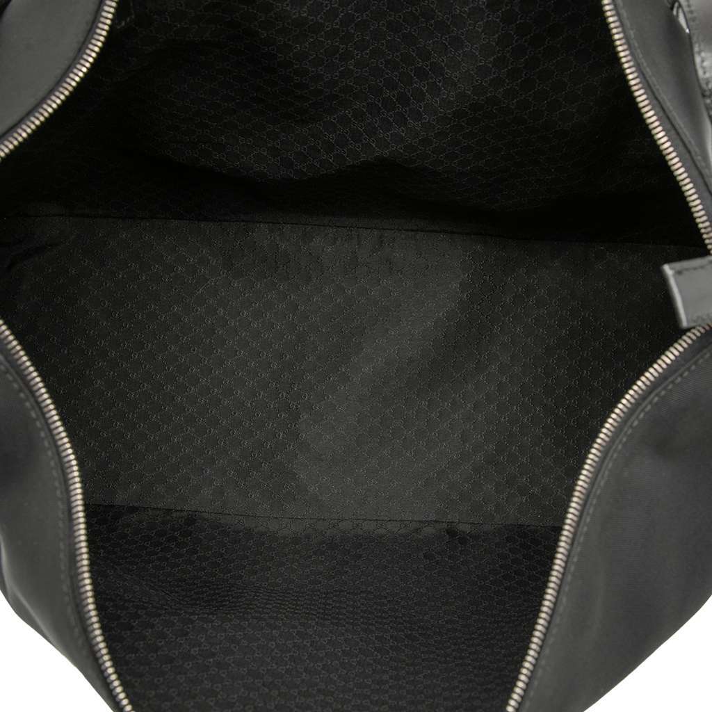 Gucci Nylon Shoulder Bag Black Very good - Model View