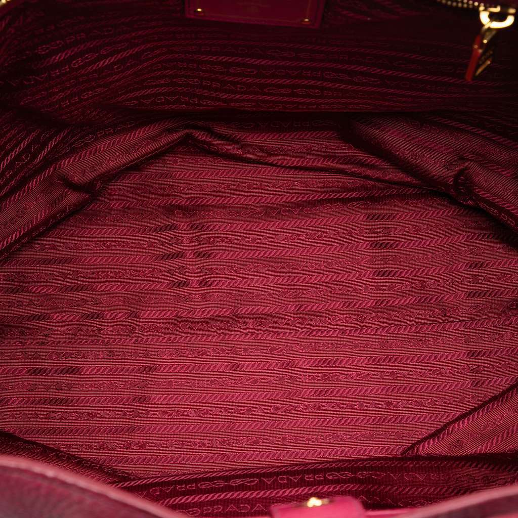 Prada Vitello Daino Embossed Canapa Logo Open Convertible Tote Pink Leather Very good condition - Model View