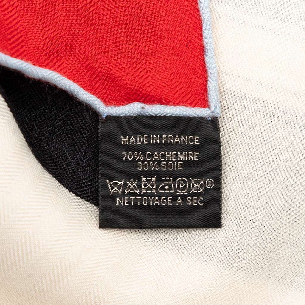 Hermès Brides de Gala Applique Pique Cashmere Silk Shawl 140 Black Wool Very good condition - Model View