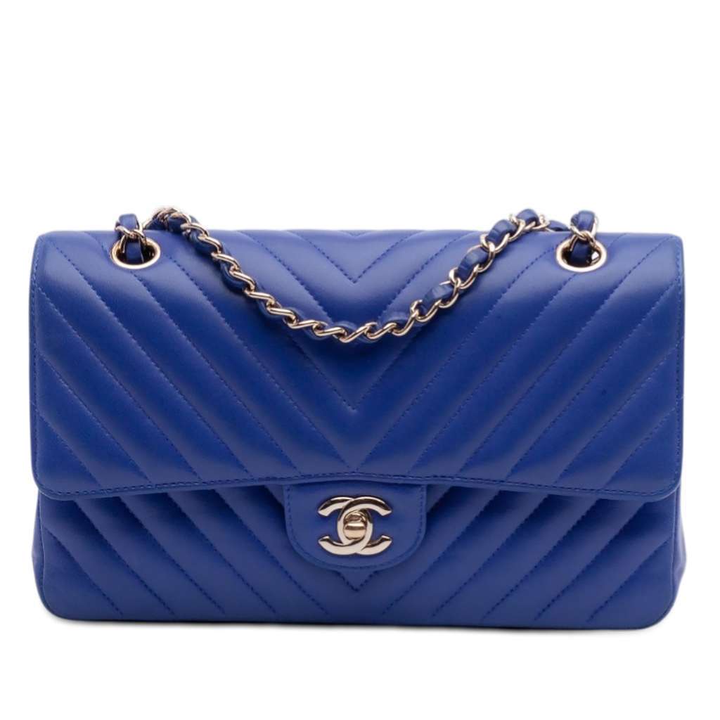 Chanel Medium Classic Chevron Lambskin Double Flap Blue Leather Very good condition - Front View