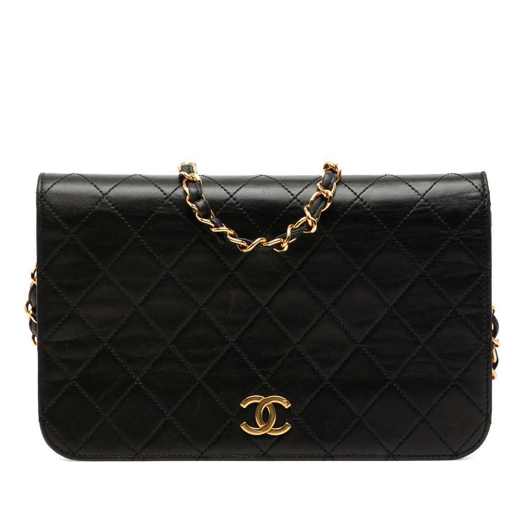 Chanel CC Quilted Lambskin Full Single Flap Black Leather Very good condition - Front View