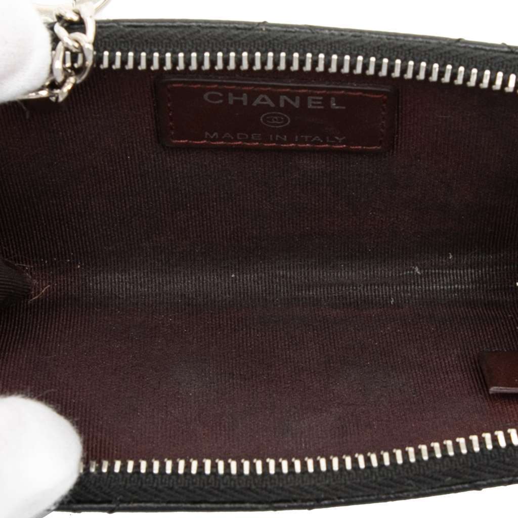 Chanel Quilted Caviar Zipped Key Holder Coin Case Black Leather Very good condition - Model View