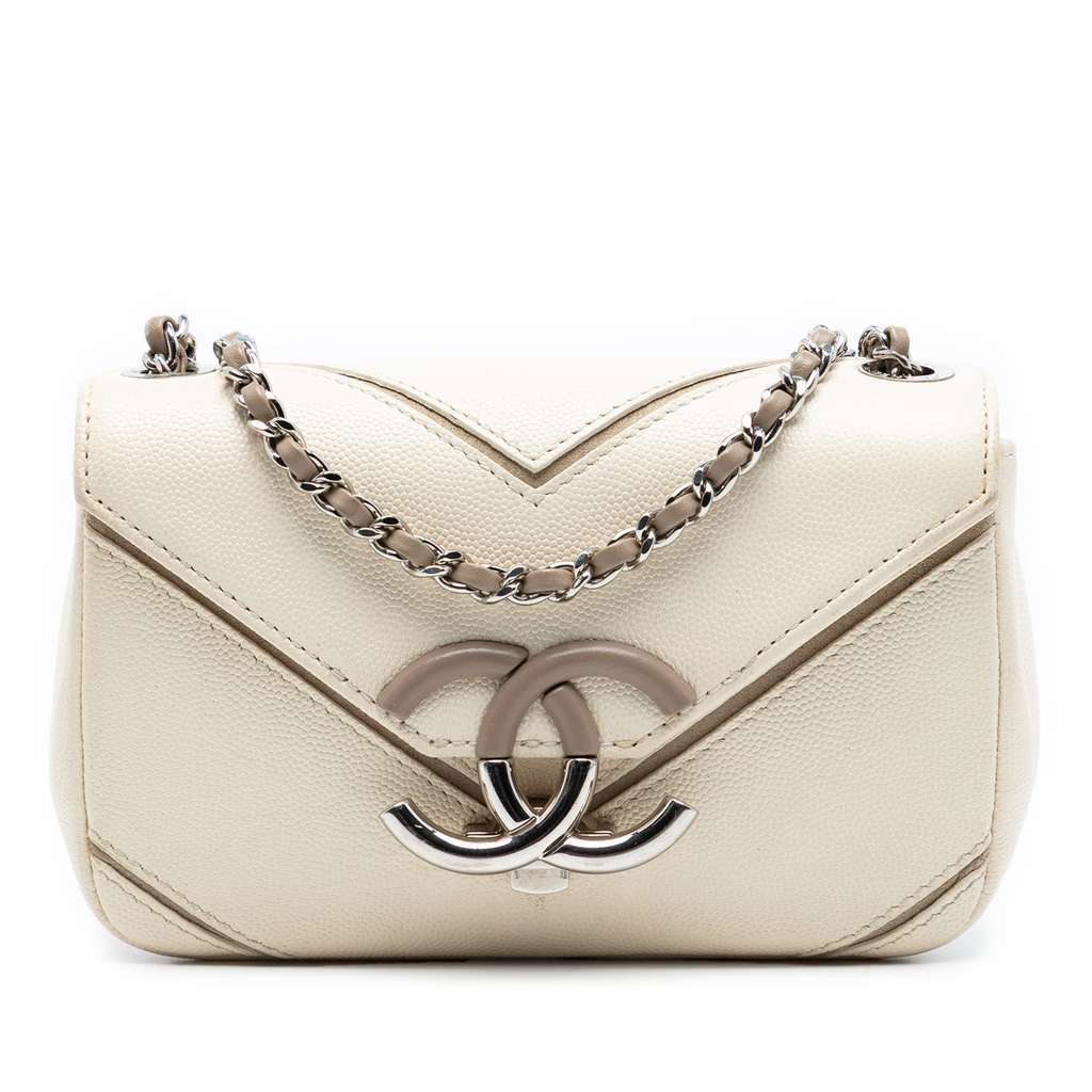 Chanel Small Macro Chevron Caviar Flap White Leather Good condition - Front View