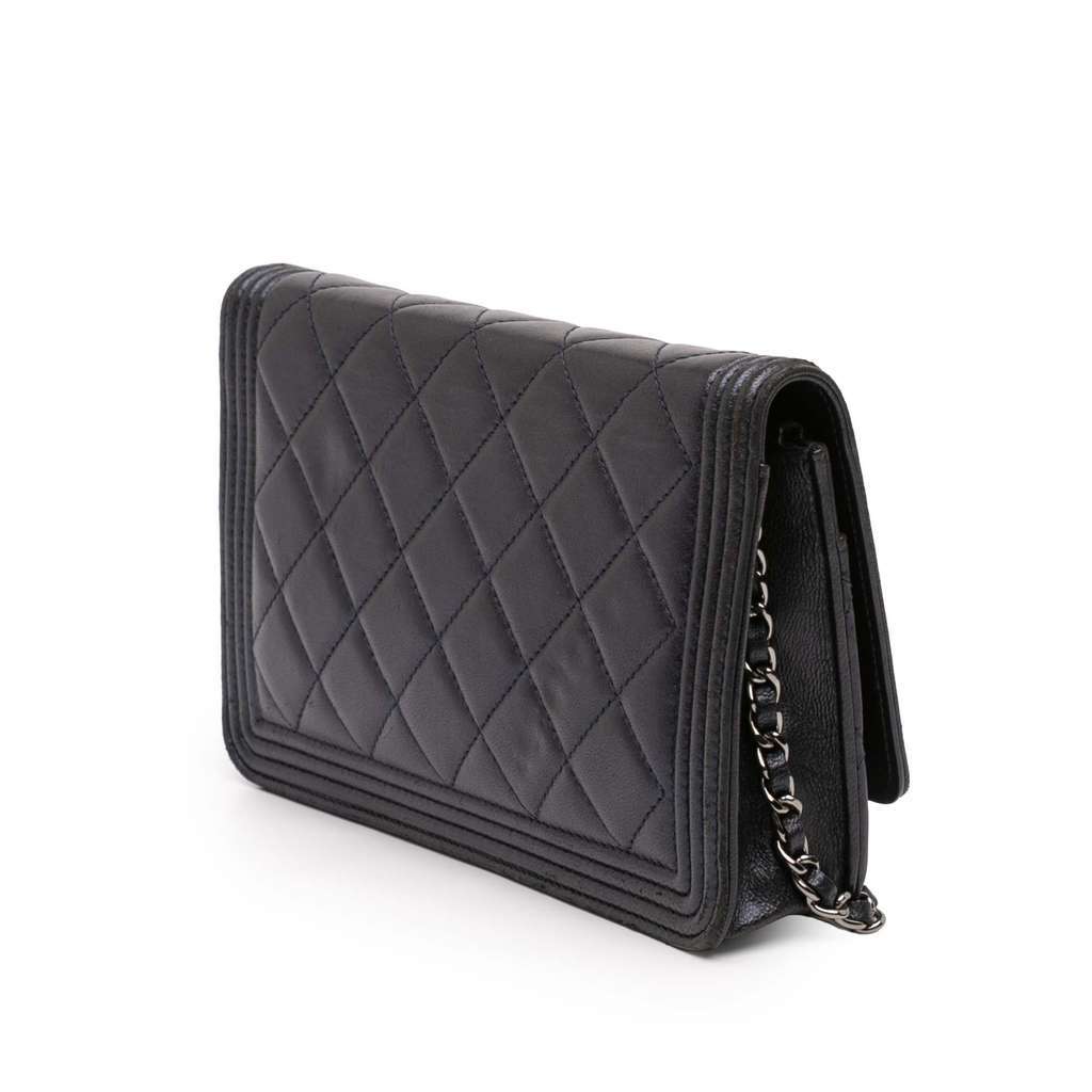 Chanel Quilted Lambskin Boy Wallet On Chain Blue Leather Very good condition - Back View