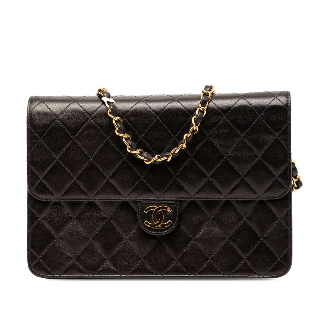 Chanel CC Quilted Lambskin Single Flap Black Leather Very good condition - Front View