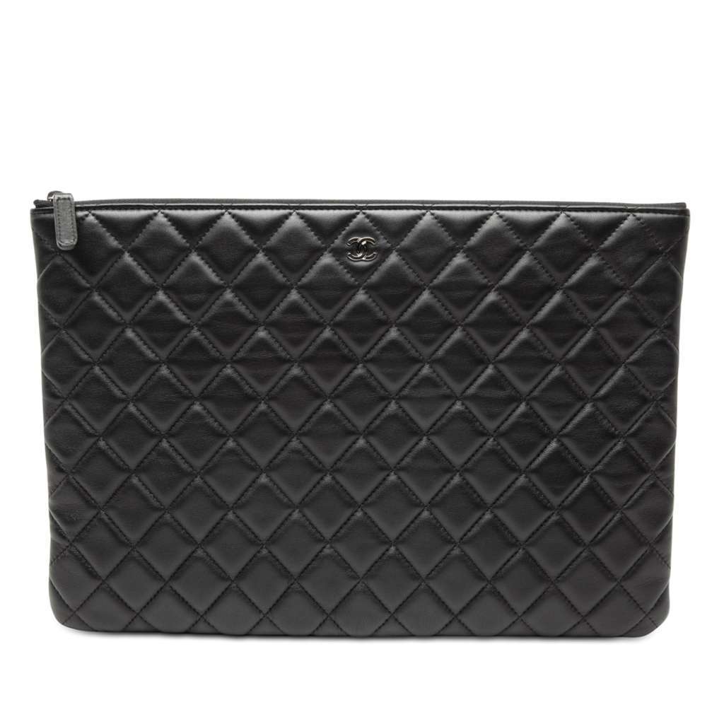 Chanel Large Quilted Lambskin Double Stitch O Case Clutch Black Leather Very good condition - Front View