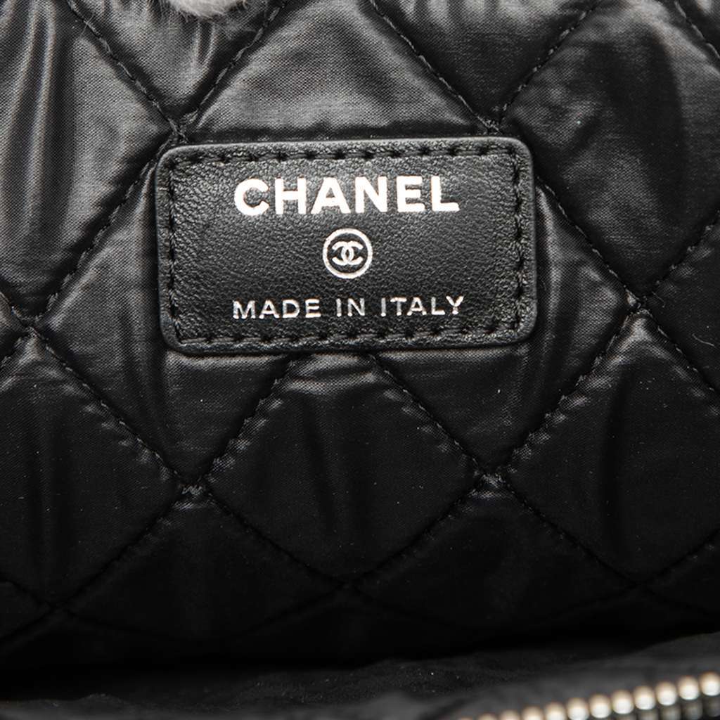 Chanel Large Quilted Lambskin Double Stitch O Case Clutch Black Leather Very good condition - Box View