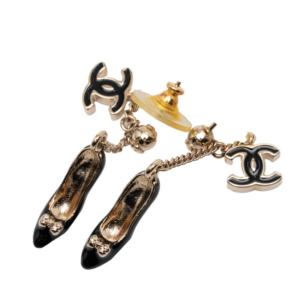 Chanel CC Gold Plated Enamel Heels Push Back Earrings Gold Metal Very good condition - Front View