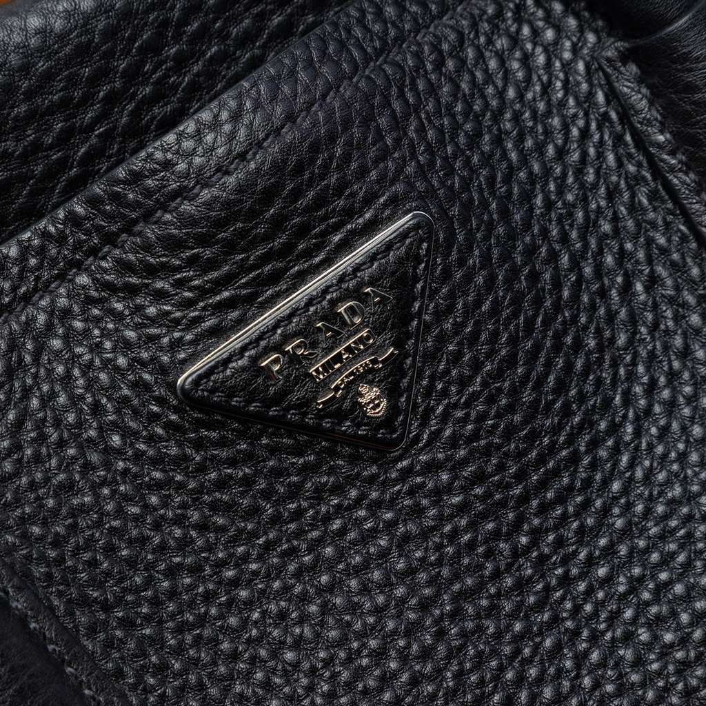 Prada Medium Vitello Daino Cuir Double Handle Satchel Black Leather Very good condition - Box View