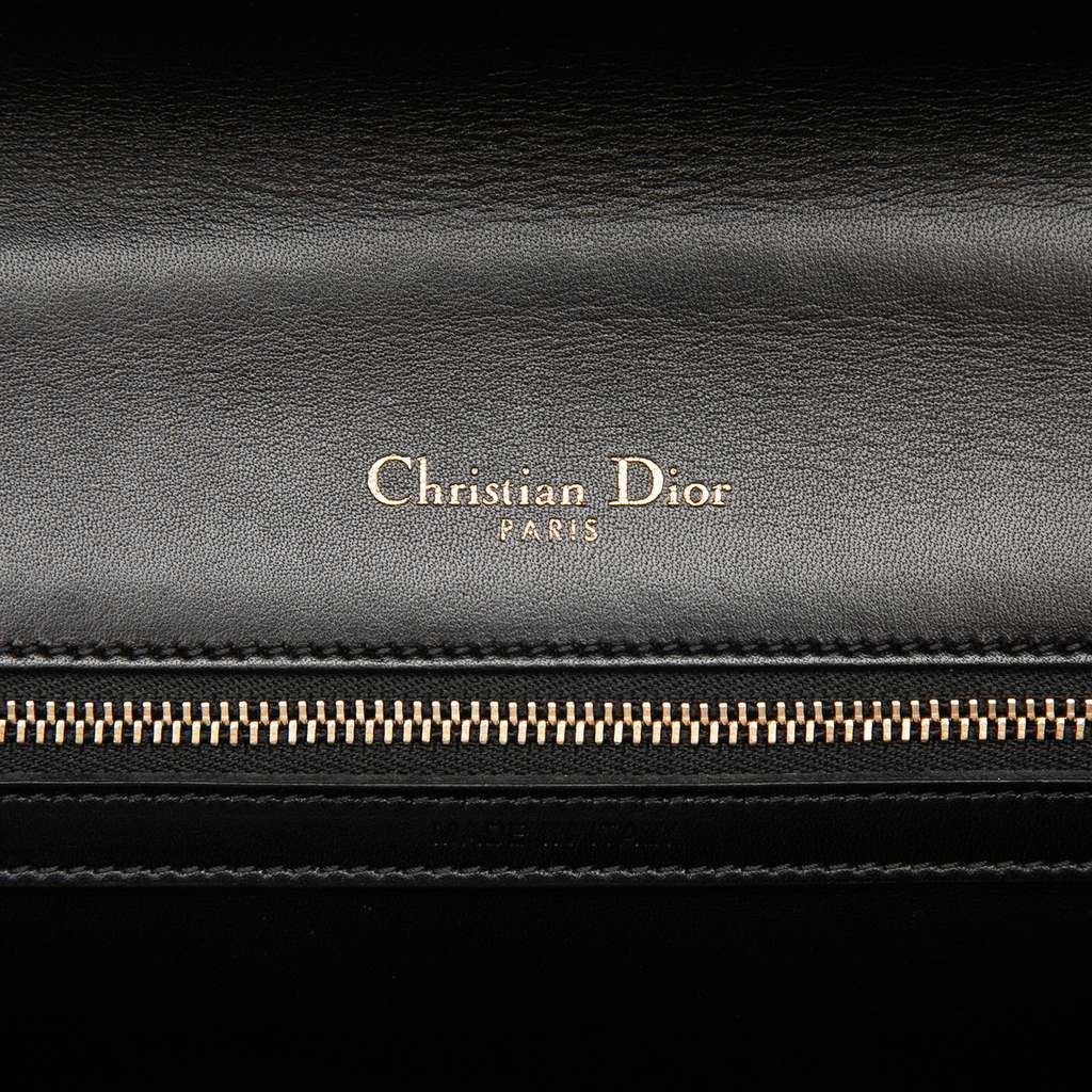 Dior Medium Calfskin Crystal Embroidered Diorama Flap Black Leather Good condition - Box View