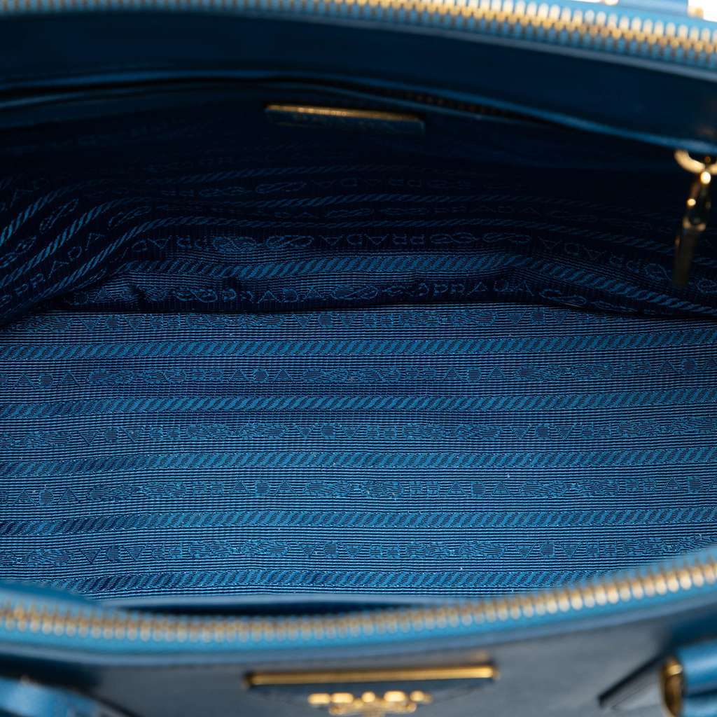 Prada Small Saffiano Lux Galleria Double Zip Satchel Blue Leather Good condition - Model View