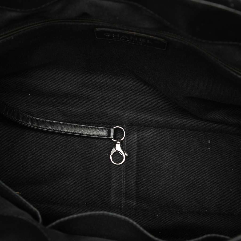 Chanel Quilted Caviar Soft Shopper Tote Black Leather Very good condition - Model View