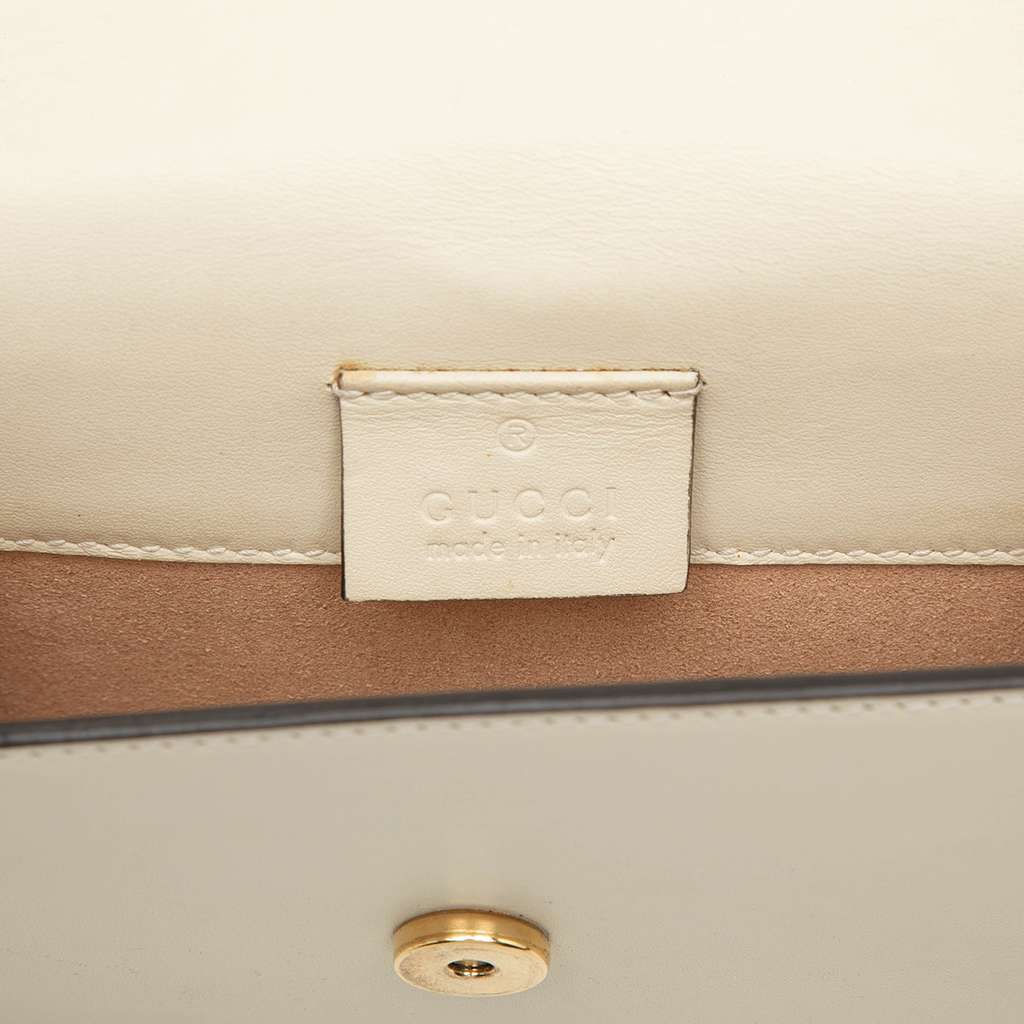Gucci Super Mini Leather Sylvie Chain Crossbody White Leather Very good condition - Box View
