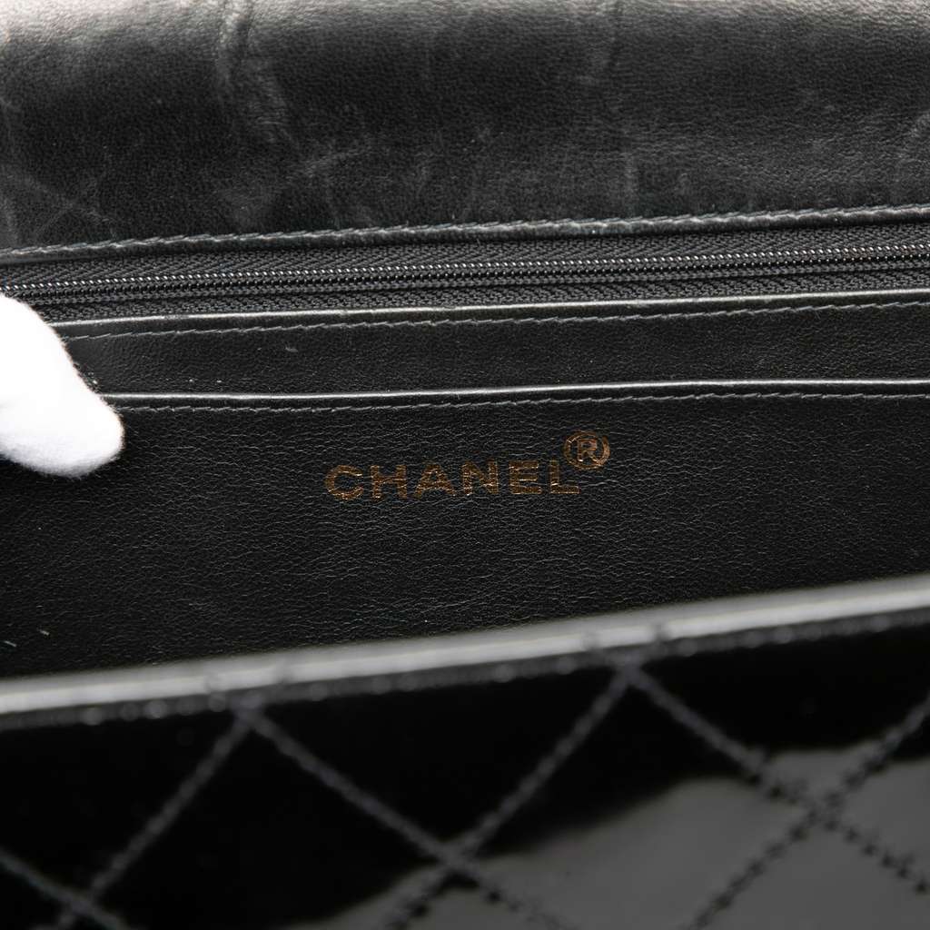 Chanel Jumbo Classic Patent Single Flap Black Leather Very good condition - Box View