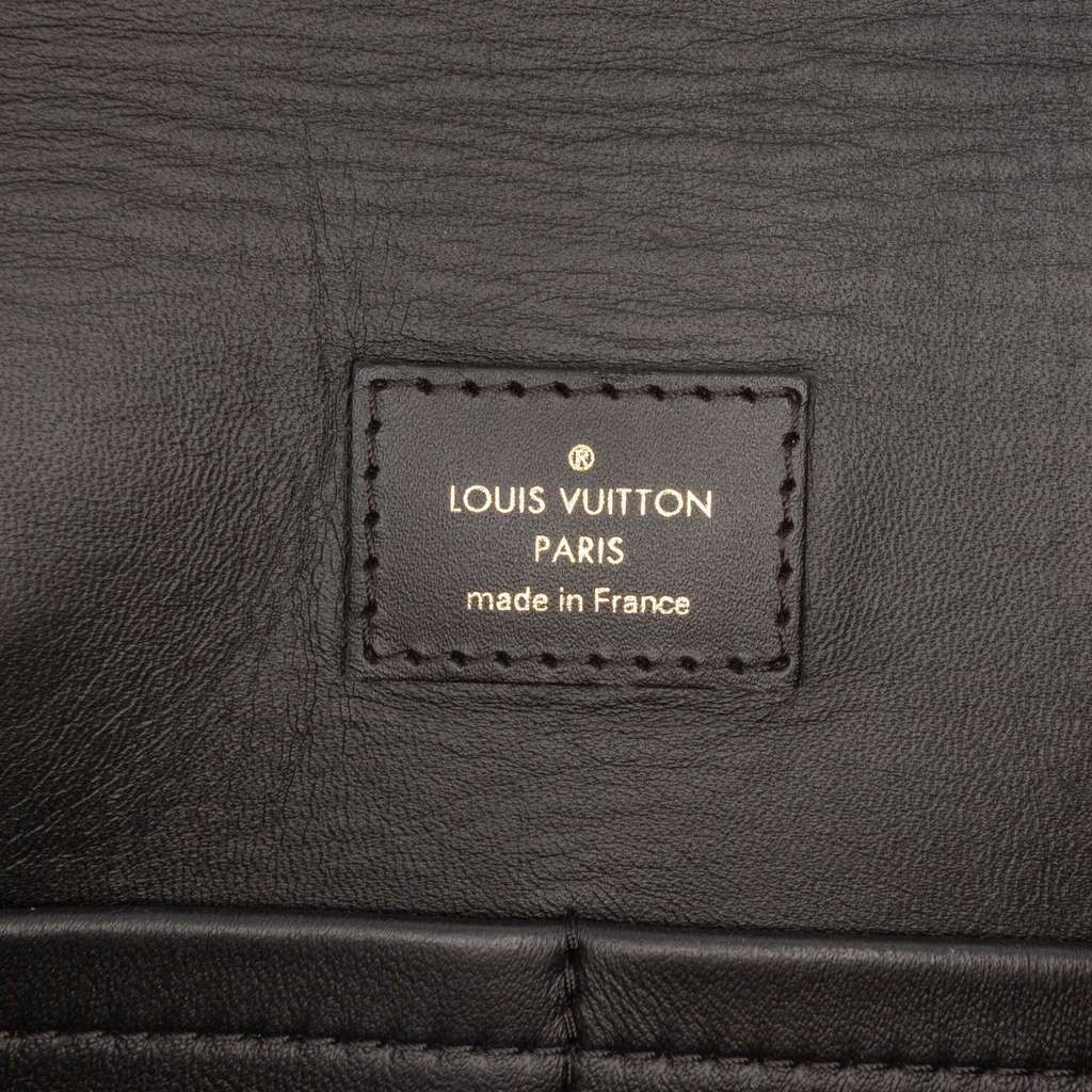 Louis Vuitton Glazed Calfskin Sac Triangle PM Pink Leather Very good condition - Box View