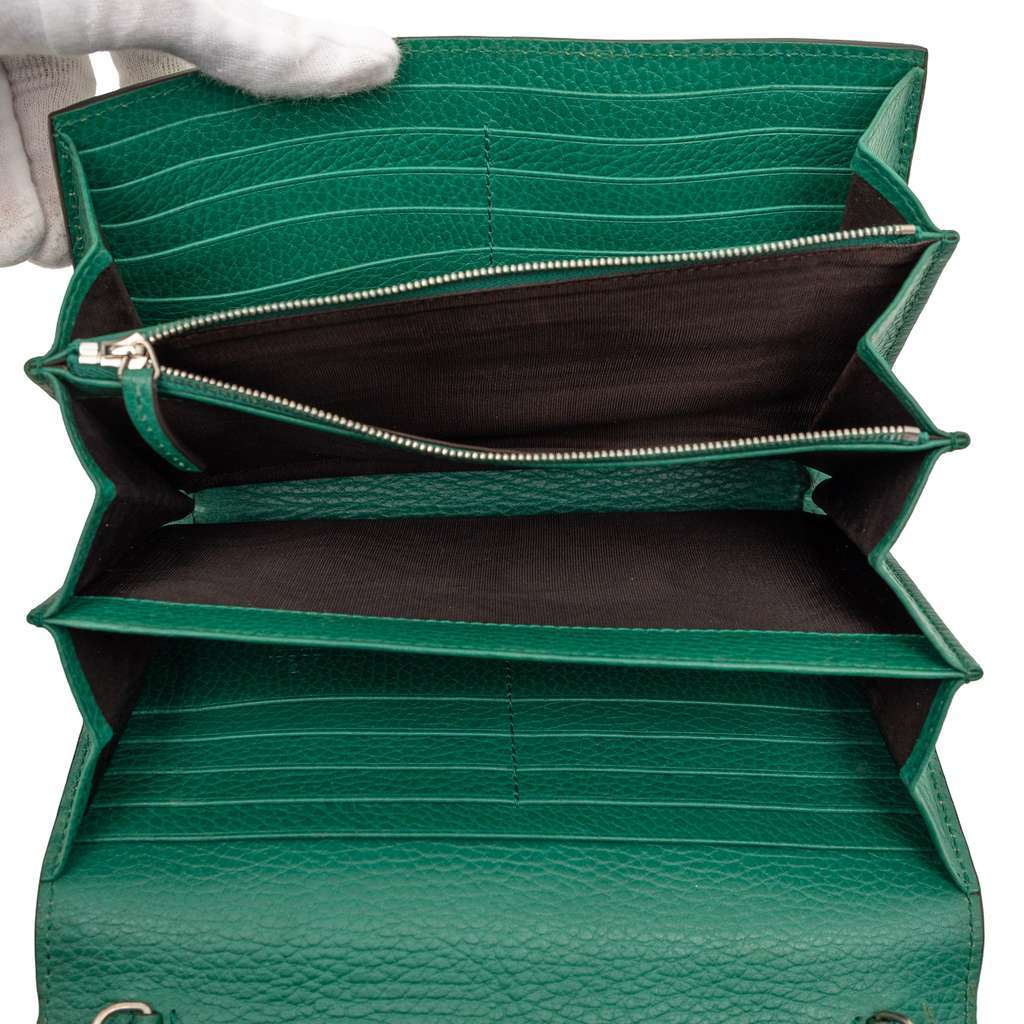 Gucci Leather Dionysus Wallet on Chain Green Leather Very good condition - Model View
